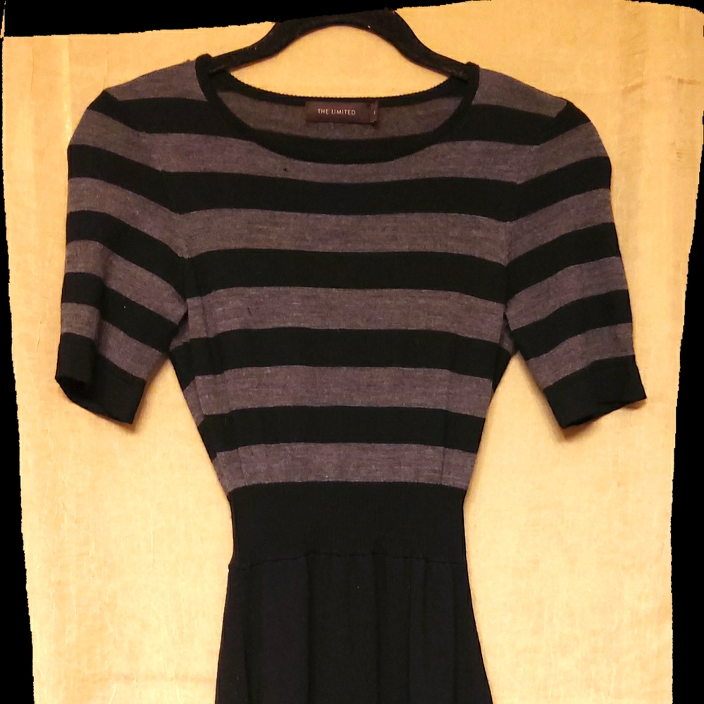 Limited Sweater Dress Size XS